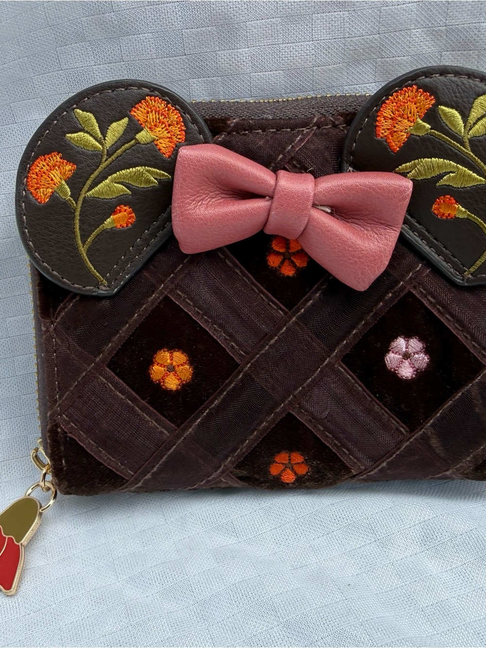 Disney Minnie Mouse wallet Embroidered Floral Autumn color Accents